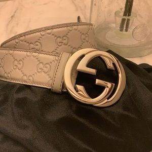 Women’s Gucci Logo belt
